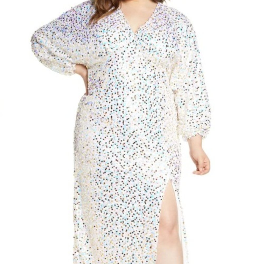 BEAUTIFUL CREAM & IRIDESCENT SEQUIN DRESS/GOWN